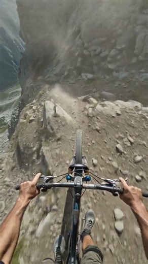 RIDDEN TO THE EDGE: High-Speed MTB Survival 🚀🚵‍♂️🏔️🔥⚠️