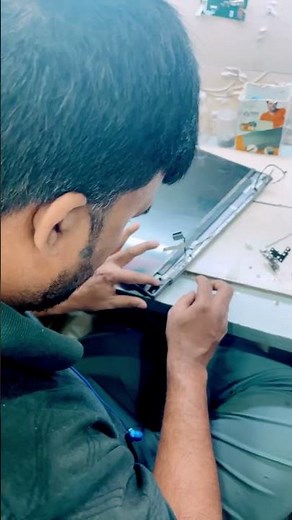 Replacing Display Panel Hinges on HP Pavilion 15-ab Notebook PCs - Step-by-Step Guide