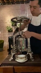 Have you ever seen a duck press?? Here’s how Pasjoli puts their press from the early 1900’s to use for their tableside whole duck course 🎥: @Maria Nguyen #TheArtOfPlating 1h | The Art of Plating