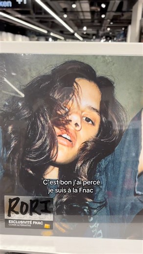 Les plus belles narines de la Fnac c’est moi | RORI