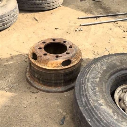 🔥 Heavy Duty Truck Wheel Rim Broken | Expert Mechanic Repairs It! 💪😱#heavydutytruck#wheelrim #broken#expartmechanicrepair#mechanicshop