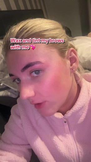 wax and tinting my brows 🥰@TATTI LASHES #tattilash #browwaxandtint #brows #fyp