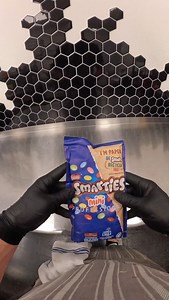 19K reactions · 1.5K shares | Not just Smarties, Mini Smarties.. because everyone knows mini things taste better. Facts. I’ll pre answer the common questions: -Tins are PME - I’ve already got a recipe so no need to ask - Mini Smarties from Booker - I melt the chocolate in an Air Fryer #bake #chocolate #bakingtutorial #easyrecipe #prep #SmallBusiness #smarties | Tott brownies | Facebook