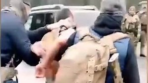 Filmerna uppges visa misstänkta terroristerna – gripna och blodiga