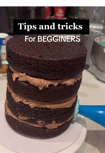 Essential Tips and Tricks for Buttercream Cake Decorating