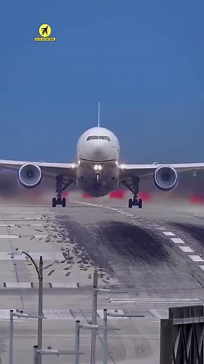 162K views · 2.6K reactions | EXTREME CLOSEUP BOEING 787 TAKEOFF FROM LOS ANGELES INTERNATIONAL AIRPORT #fyp #la #losangeles #laxairport #planespotting #planespotter #planespotters #aviation #pilot #flightattendant #cabincrew #takeoff #aircraft #boeing #boeing787 #boeing787dreamliner | Nvd Aviation | Facebook
