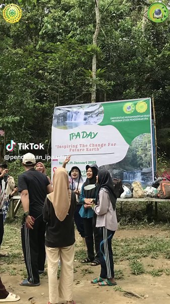 Assalamualaikum Wr Wb Hallo Sobat IPA✨ Ada kabar baik nih🫣 Dalam rangka memperingati MILAD IPA yang ke 6th, akan diselenggarakan kegiatan yang disebut dengan IPA DAY. Siapkah kamu IPA DAY tahun ini? Stay Tune Pendidikan IPA Satu di Hati! ——————————————— Instagram : @himapipa.umri @pendidikan_ipa.umri TikTok : @pendidikan_ipa.umri ——————————————— #MiladIPA6th #pendidikanipa #pendidikanipaumri #universitasmuhammadiyahriau
