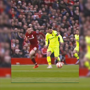 390K views · 7.4K reactions | Messi vs Robertson略 | Lionel Messi Fans | Facebook