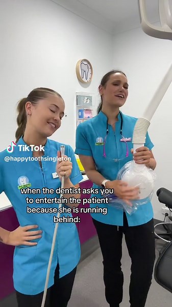 A concert while you wait! 😅#mouth #dental #concert #singing #dentalstudent #dentalassistant #dentist #singing #tooth #veneers