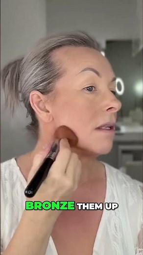 Hide Jowls: Easy Makeup Contour Tutorial #shorts