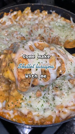 30-Minute Skillet Lasagna: Easy Weeknight Dinner