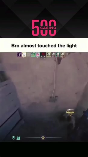 @misssxgrace on Instagram: "Don’t Miss End…💀 1997년 개봉한 영화 Titanic은 잭과 로즈의 운명적인 사랑을 통해 비극 속에서도 오래 남는 감정의 깊이를 보여주는 작품입니다. 화려한 연출보다 인물의 감정에 더 집중한 제임스 카메론 감독의 스타일은 지금 다시 봐도 묘하게 가슴을 울리죠. 배가 침몰하는 장면이 아닌, 두 사람이 서로를 바라보던 순간들이 더 강하게 기억에 남는 영화이기도 합니다.이 감정을 완성해주는 곡이 바로 셀린 디온의 *“My Heart Will Go On”*입니다. 처음 들으면 잔잔한데, 어느 순간 자연스럽게 가슴이 벅차오르는 느낌을 줍니다. 특히 후반부의 고조되는 보컬은 영화 속 잭과 로즈의 마지막 장면과 겹쳐지면서 괜히 마음이 서늘해지기도 하고요. 많은 분들이 “이 노래가 나오면 왜 그 장면이 자동으로 떠오르는지 모르겠다”고 말하는데, 그만큼 영화와 음악이 자연스럽게 얽혀 있는 곡입니다.1998년 아카데미 주제가상을 비롯해