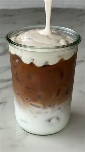 Audrey Lillian on Instagram: "iced latte recipe below🤍 this maple salted latte with a vanilla bean cold foam is soooo good you guys will love it! Also so excited I got myself a @tradecoffee bean subscription to get new beans every month! They source the best quality beans and make it so easy for you to get espresso or cold brew equipment as well. It’s the perfect thing to get yourself or a loved one for the holidays! You can shop at the link in my bio for 25% off gifting a subscription! Anyways