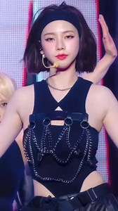 The chain 😍❤️ | KPOP Fancam