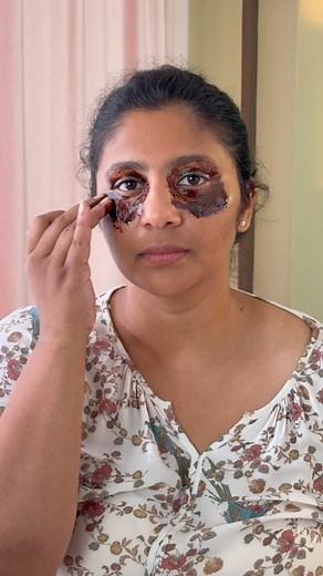Dark circles? Fixed naturally ✨ I tried this under-eye DIY — results were amazing! 😱 Have you ever tried a natural under-eye hack? Comment “ME” if yes! 👇 #Darkcircles #darkcirclesremedy #DarkCircleSolution #darkcirclesremover #darkcirclestreatment #darkcirclesundereyes | Glamrs