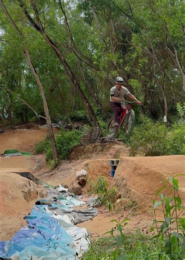 Djbike on simple & basic jump style at speed gap jump #djbike #mtb #dirtjumper #nsbikelover #nsbikes