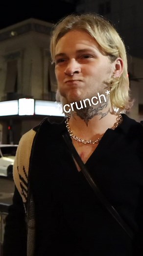 Eat a wonderful bigfoot family recipe ♥️ perfectly prepared cockroach #spider #tarantula #pestcontrol #pest #homecooking #cockroach