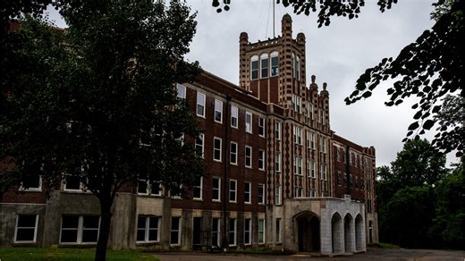 The history of Waverly Hills, from tuberculosis treatment center to haunted attraction