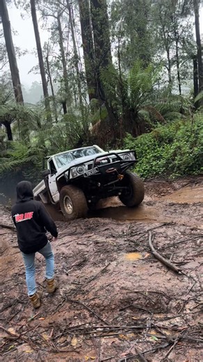 Jimmy on Instagram: "Cockpit track had a bit on, keen to get started on the YouTube video 2nd 4high getting the job done #cars #rigs #td42 #td42t #zd30 #nissan #patrol #gq #gu #y62 #offroad #camping #mud#overlanding #rig #4wd247rigs #mud #muddy #welding #fabrication #built #toyota #cruiser #79 #80 #vhc #aus #4wd #4x4"