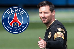 Messi offered 'unbeatable' three-year contract by PSG in stunning free transfer