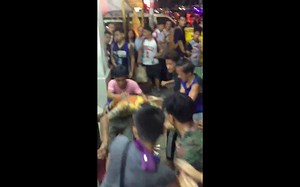Video of angry mob attacking snatcher goes viral, gets mixed reactions from netizens | Coconuts