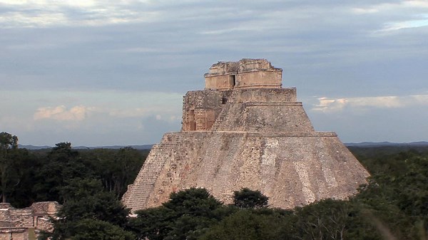 Ancient Aliens Special Presentation Season 1 Episode 3 Aliens and Unexplained Engineering