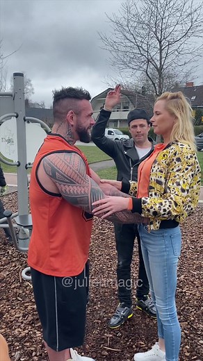 95K views · 1.2K reactions | Bodybuilder can't lift a girl | Julien Magic | Facebook