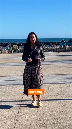 🔗 Lien de l'annonce : https://spotissime.fr/proprietes/cap-dagde-mle-studio-en-rez-de-jardin-avec-parking/ ☀️ REZ-DE-JARDIN AU MÔLE - CAP D’AGDE Vous rêvez d’un pied-à-terre où tout se fait à pied ? Découvrez cet appartement de 22 m² idéalement situé au cœur du Môle, à deux pas des plages et des commerces. 🏖️ Les points forts : ✅ Extérieur rare : Un rez-de-jardin exposé plein Sud pour vos déjeuners au soleil. ✅ Zéro travaux : Clim neuve, menuiseries neuves et électricité récente. ✅ Prêt à vivr