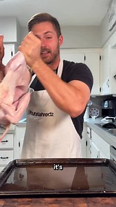 First time making a turkey…so I was definitely stressing 😂🦃 But seriously, I’m so thankful for this community and all the love you guys show me every day. Hope you all have an amazing Thanksgiving with the people you love ❤️ PS — If you’re getting back on track after today… my cookbook is 50% off for Black Friday 🙌🏻🔥 #Thanksgiving #ThanksgivingDinner #TurkeyDay #Grateful #Thankful #HealthyLifestyle #TransformationJourney #HappyThanksgiving #Hunt4Shredz | Hunt4shredz