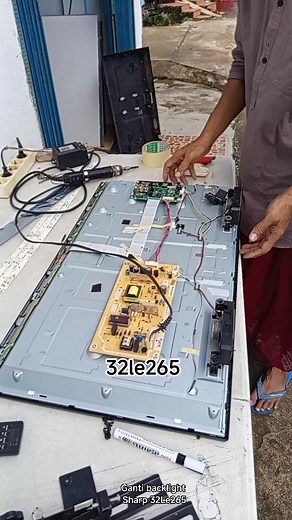 13K views · 154 reactions | Ganti backlight sharp 32le265. tidak bisa masuk servis mode, ternyata EEP ROM rusak. | Edo Arrosyid | Facebook