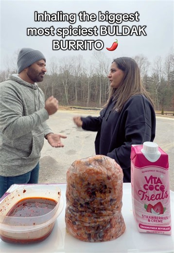 YAAZI couldn't handle the spice so more for me 😍 #rockpaperscissors #familygame #foodchallege #rockpaperfoodchallenge #foodreview