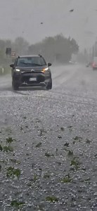 ⛈ Grandine anche di media taglia a Mossa (GO) poco fa. Video di Michele Alfiero via Meteo Triveneto - Segnalazione in tempo reale. - Tornado in Italia | Tornado in Italia
