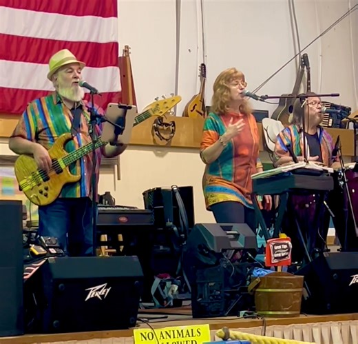 Simple Folk-Texas Peat Combo performing "Tracks of my Tears" #livemusic #fun #music #lakeToxaway | Tuxedo Junction Band