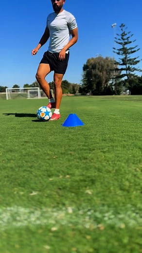 2.8K views · 388 reactions | Enhance your overall ball control by incorporating these 6 drills into your training routine. Each variation targets different surfaces of both feet to develop a more complete touch and feel for the ball. I recommend performing 1 set of 1 minute per variation — stay consistent and the progress will follow. ⚽ #soccer #soccerdrills #soccerskills #soccertraining #football #futebol #footballtraining #soccerlife | Mohammed Ali | Facebook