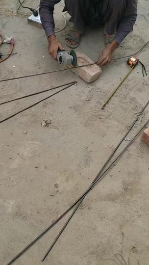 Razor wire installation process | Free Flow