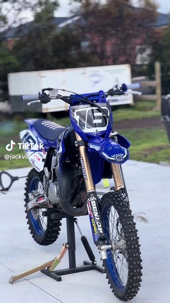 Showcasing a Clean 2022 Yamaha YZ85 in Banno