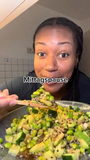 Asian Summer Bowl @malika_babel Ingredients: Edamame Avocado Quinoa Cucumber Spring onion Mango Soy sauce Rice vinegar Agave syrup Sesame oil Chili sauce Teriyaki sauce Salt Pepper #Reels #Trending #Viral #Explore #Foodie #FitnessJourney #LifeHacks #TravelTips #BusinessGrowth #SocialMediaMarketing | anna antonje