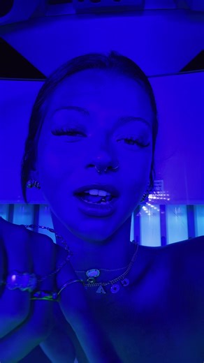 b (@berkleyteww)’s video of can you have your phone in a tanning bed