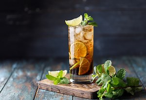 Drink Cuba Libre - ako sa robí, recept, originál i nealko - AlkoTip.sk