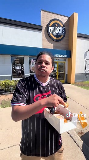 AUSTIN TEXAS @Church's Chicken FOOD REVIEW 🔥🍗 #ChurchsChicken #SxSw