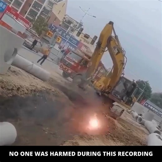 Safety Fails on Instagram: "This is WHY You Call 811 & Verify All Utility Lines – Excavator Operator Hits Underground Electrical Line During Dig🤯 @safetyfails1 - Let’s Increase Workplace Safety #accident #accidents #construction #construção #safety #safetyfirst #maintenace #oil #oilchange #slip #laddersafety #risk #risky #firesafety #training #fails #eletrical #hardhat #PPE #fire #crane #cpr #cranefails #welding #warehouse #ladder #transportation"