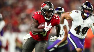 Brady's pinpoint laser to Godwin goes for 44-yard gain