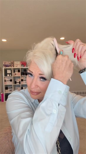 44 reactions · 3 comments | The amazing new Trois Chic gives you 3 types of hold with just the turn of a nozzle! Grab this amazing finishing spray up on subscription and save 30% plus get FREE shipping! Subscribe below! #langepartner https://t.langehair.com/SHNSy | Platinum Sass | Facebook