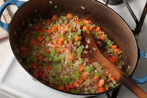 Should I saute onions before adding to casserole? [2025] | QAQooking.wiki