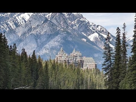 The Fairmont Banff Springs: A Must-Visit for Luxury Travel Lovers