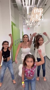 1.2M views · 23K reactions | Jaqueline Bracamontes ya tiene team para sus Tiktoks y que mejor que sean sus princesas ❤❤❤❤ #jaquelinebracamontes #jackybracamontes #princess #amor #love #Tiktok #music #Paparazzamx #like #Tiktok #diet #fitnnes #fit #Sexi #Hot | Página: Paparazzamx | Facebook