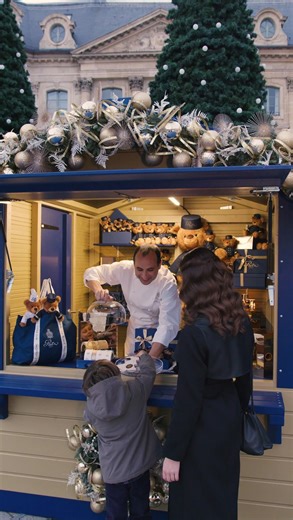Christmas Treats 🎠 To celebrate Christmas, our Pastry Chef François Perret has created two bespoke pastries for our iconic chalet. Here, a glimpse of François and Silvia making Christmas treats behind the scenes. Indulge in the flavors of the holiday season. ✨ | Ritz Paris