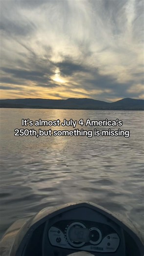 Someone is missing. #4thofjuly #jetski #fyp #viral #tobykeith