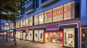 Sommer-Must-have: Der 4 Euro Fächer von Rossmann ist die günstige Lösung gegen Hitze
