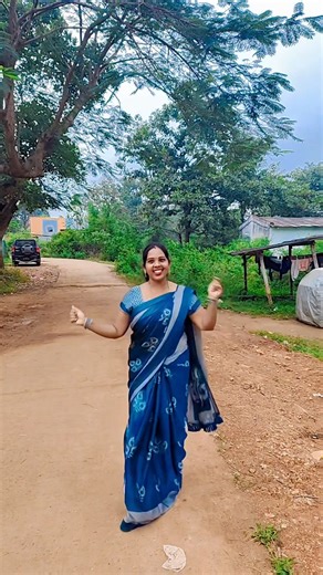 సింప్లీ డింప్లై |Yevadu | #ramcharan #meghafamily #srutihassan #devisriprasad